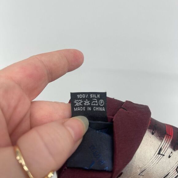 Robin Ruth Men's 100% Silk Neck Tie Musician Note Mozart Amadeus Print Vintage R - Picture 9 of 9